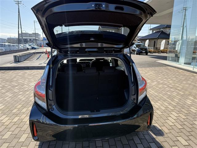 アクア Ｓ　キーレスエントリ　ドラレコ付　ナビ＆ＴＶ　オートエアコン　デュアルエアバック　ＥＳＣ　Ｂカメラ　パワーウィンドウ　ＥＴＣ　ＳＲＳ　パワーステアリング　ＡＢＳ　記録簿付（10枚目）