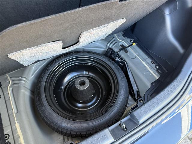 アクア Ｓ　キーレスエントリ　ドラレコ付　ナビ＆ＴＶ　オートエアコン　デュアルエアバック　ＥＳＣ　Ｂカメラ　パワーウィンドウ　ＥＴＣ　ＳＲＳ　パワーステアリング　ＡＢＳ　記録簿付（12枚目）