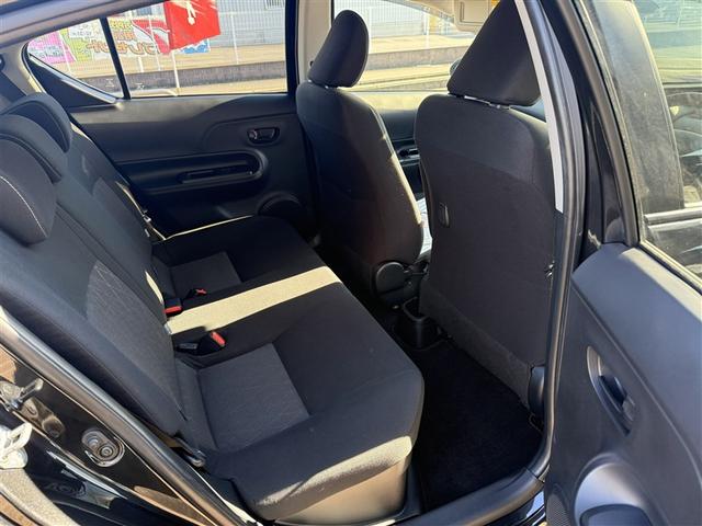 アクア Ｓ　キーレスエントリ　ドラレコ付　ナビ＆ＴＶ　オートエアコン　デュアルエアバック　ＥＳＣ　Ｂカメラ　パワーウィンドウ　ＥＴＣ　ＳＲＳ　パワーステアリング　ＡＢＳ　記録簿付（13枚目）