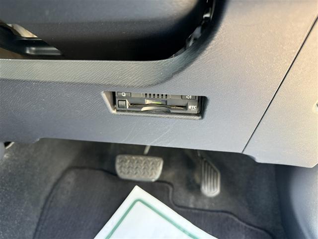 アクア Ｓ　キーレスエントリ　ドラレコ付　ナビ＆ＴＶ　オートエアコン　デュアルエアバック　ＥＳＣ　Ｂカメラ　パワーウィンドウ　ＥＴＣ　ＳＲＳ　パワーステアリング　ＡＢＳ　記録簿付（22枚目）