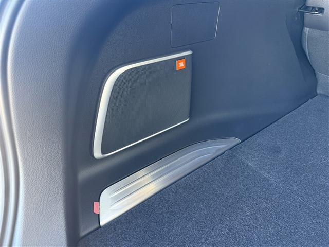 ハリアーハイブリッド Ｚ　メモリナビ　地デジ　４ＷＤ車　ＡＢＳ　オートエアコン　サイドエアバッグ　Ｂカメラ　エアバッグ　ＥＴＣ　アルミホイール　ワンオーナー　ナビ＆ＴＶ　ブレーキサポート　点検記録簿（12枚目）