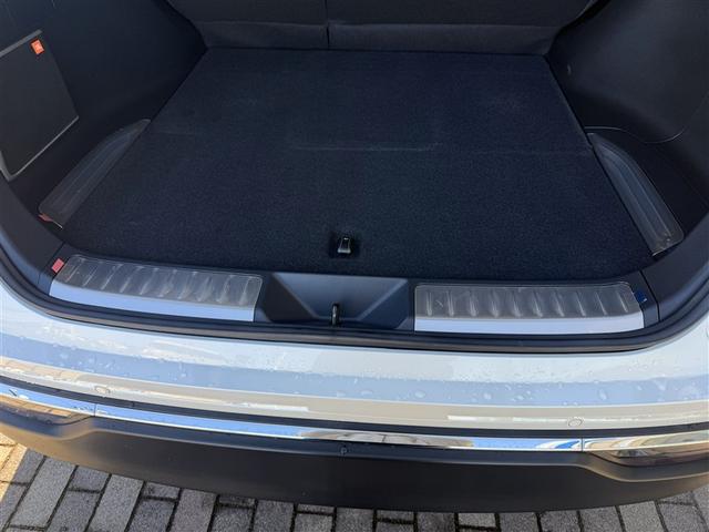 ハリアーハイブリッド Ｚ　メモリナビ　地デジ　４ＷＤ車　ＡＢＳ　オートエアコン　サイドエアバッグ　Ｂカメラ　エアバッグ　ＥＴＣ　アルミホイール　ワンオーナー　ナビ＆ＴＶ　ブレーキサポート　点検記録簿（13枚目）