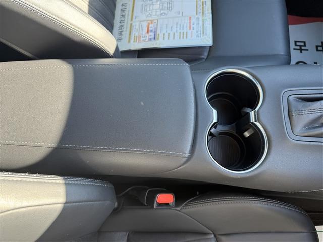 ハリアーハイブリッド Ｚ　メモリナビ　地デジ　４ＷＤ車　ＡＢＳ　オートエアコン　サイドエアバッグ　Ｂカメラ　エアバッグ　ＥＴＣ　アルミホイール　ワンオーナー　ナビ＆ＴＶ　ブレーキサポート　点検記録簿（22枚目）