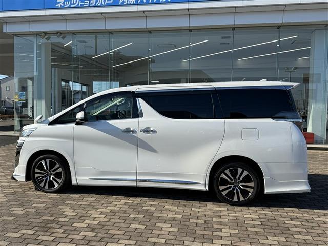 ヴェルファイア ２．５Ｚ　Ｇエディション　レザーシート　アイストップ　４ＷＤ車　エアバッグ　アルミホイール　ナビＴＶ　ＡＢＳ　３列シート　オートエアコン　ＥＴＣ　記録簿　メモリナビ　リヤカメラ　衝突被害軽減　１オ－ナ－（8枚目）