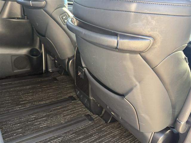 ヴェルファイア ２．５Ｚ　Ｇエディション　レザーシート　アイストップ　４ＷＤ車　エアバッグ　アルミホイール　ナビＴＶ　ＡＢＳ　３列シート　オートエアコン　ＥＴＣ　記録簿　メモリナビ　リヤカメラ　衝突被害軽減　１オ－ナ－（12枚目）