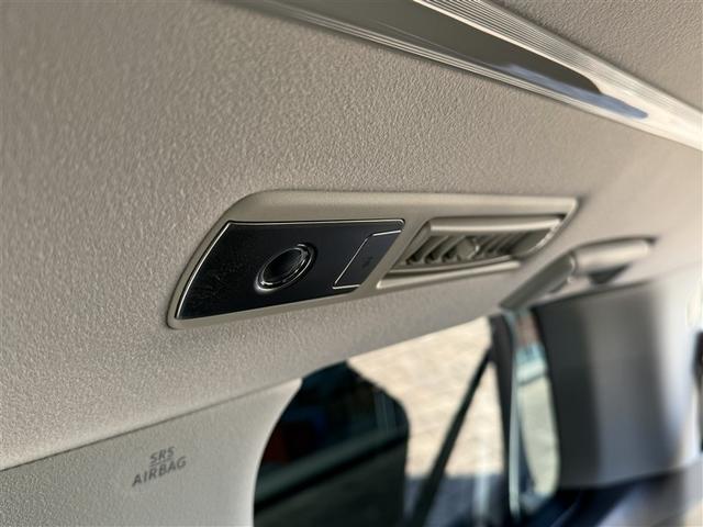 ヴェルファイア ２．５Ｚ　Ｇエディション　レザーシート　アイストップ　４ＷＤ車　エアバッグ　アルミホイール　ナビＴＶ　ＡＢＳ　３列シート　オートエアコン　ＥＴＣ　記録簿　メモリナビ　リヤカメラ　衝突被害軽減　１オ－ナ－（14枚目）