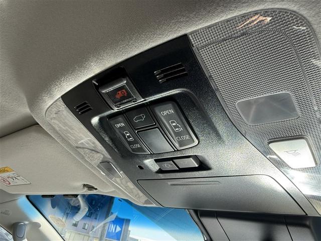 ヴェルファイア ２．５Ｚ　Ｇエディション　レザーシート　アイストップ　４ＷＤ車　エアバッグ　アルミホイール　ナビＴＶ　ＡＢＳ　３列シート　オートエアコン　ＥＴＣ　記録簿　メモリナビ　リヤカメラ　衝突被害軽減　１オ－ナ－（31枚目）