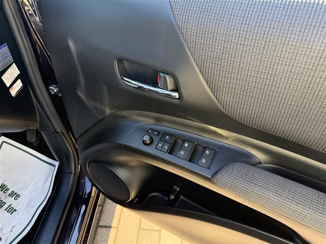 シエンタ ハイブリッドＧ　ブレーキサポート　Ｂカメラ　１オーナー　メモリナビ　ナビＴＶ　ＥＴＣ　運転席エアバック　フルオートエアコン　デュアルエアバッグ　ＰＷ　ワンセグテレビ　３列シート　ＡＢＳ　ＰＳ　メンテナンスノート（17枚目）