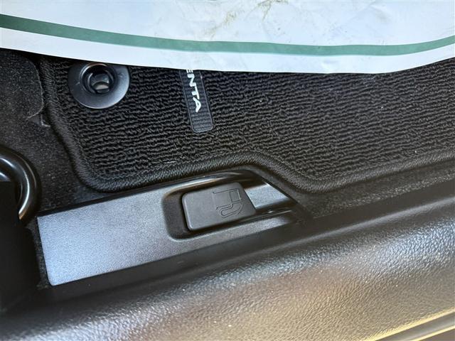 シエンタ ハイブリッドＧ　ブレーキサポート　Ｂカメラ　１オーナー　メモリナビ　ナビＴＶ　ＥＴＣ　運転席エアバック　フルオートエアコン　デュアルエアバッグ　ＰＷ　ワンセグテレビ　３列シート　ＡＢＳ　ＰＳ　メンテナンスノート（36枚目）