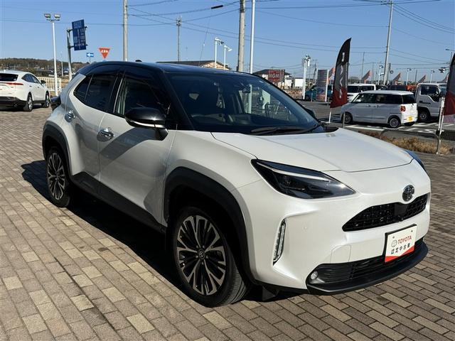 ヤリスクロス Ｚ　バックモニタ　ワンオーナ　ナビ＆ＴＶ　カーテンエアバッグ　エアコン　アルミ　地デジ　パワステ　ダブルエアバック　エアバッグ　記録簿有　ＡＢＳ　ＥＴＣ車載器　メモリーナビ　パワーウィンドウ（3枚目）