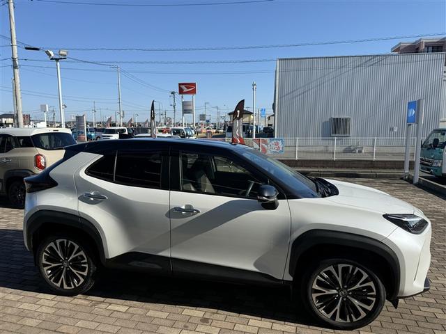 ヤリスクロス Ｚ　バックモニタ　ワンオーナ　ナビ＆ＴＶ　カーテンエアバッグ　エアコン　アルミ　地デジ　パワステ　ダブルエアバック　エアバッグ　記録簿有　ＡＢＳ　ＥＴＣ車載器　メモリーナビ　パワーウィンドウ（5枚目）