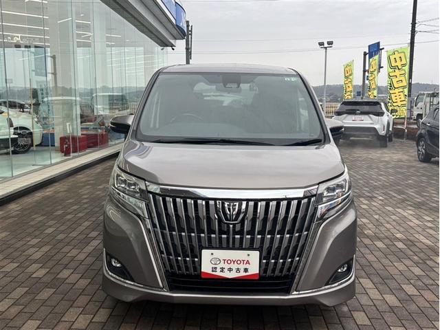 エスクァイア Ｇｉ　１オナ　リアカメラ　ＥＴＣ車載器　オートエアコン　ナビＴＶ　定期点検記録簿　ＡＢＳ　３列　アルミ　エアバッグ　パワステ　サポカー　地上デジタル（2枚目）