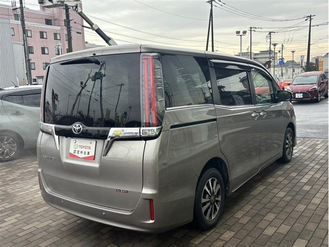 エスクァイア Ｇｉ　１オナ　リアカメラ　ＥＴＣ車載器　オートエアコン　ナビＴＶ　定期点検記録簿　ＡＢＳ　３列　アルミ　エアバッグ　パワステ　サポカー　地上デジタル（4枚目）