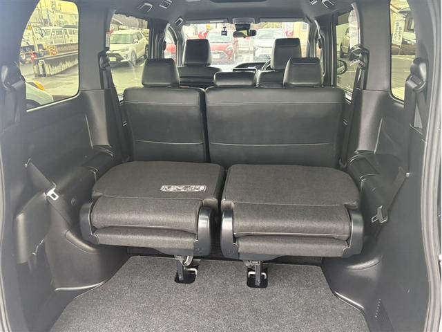 エスクァイア Ｇｉ　１オナ　リアカメラ　ＥＴＣ車載器　オートエアコン　ナビＴＶ　定期点検記録簿　ＡＢＳ　３列　アルミ　エアバッグ　パワステ　サポカー　地上デジタル（12枚目）