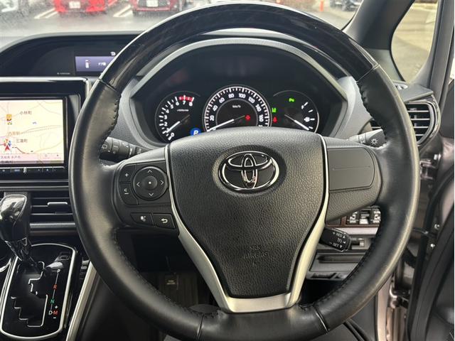 エスクァイア Ｇｉ　１オナ　リアカメラ　ＥＴＣ車載器　オートエアコン　ナビＴＶ　定期点検記録簿　ＡＢＳ　３列　アルミ　エアバッグ　パワステ　サポカー　地上デジタル（15枚目）