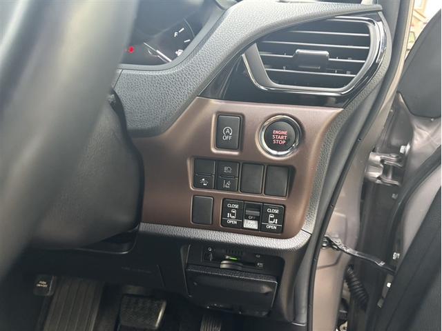 エスクァイア Ｇｉ　１オナ　リアカメラ　ＥＴＣ車載器　オートエアコン　ナビＴＶ　定期点検記録簿　ＡＢＳ　３列　アルミ　エアバッグ　パワステ　サポカー　地上デジタル（17枚目）