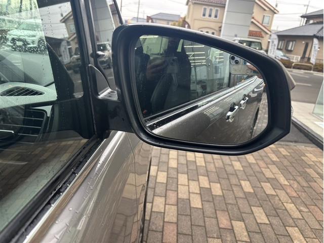 エスクァイア Ｇｉ　１オナ　リアカメラ　ＥＴＣ車載器　オートエアコン　ナビＴＶ　定期点検記録簿　ＡＢＳ　３列　アルミ　エアバッグ　パワステ　サポカー　地上デジタル（33枚目）