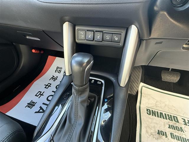 カローラクロス ハイブリッド　Ｚ　ＰＣＳ　パノラマムーンルーフ　記録簿　エアバッグ　ＡＢＳ（24枚目）