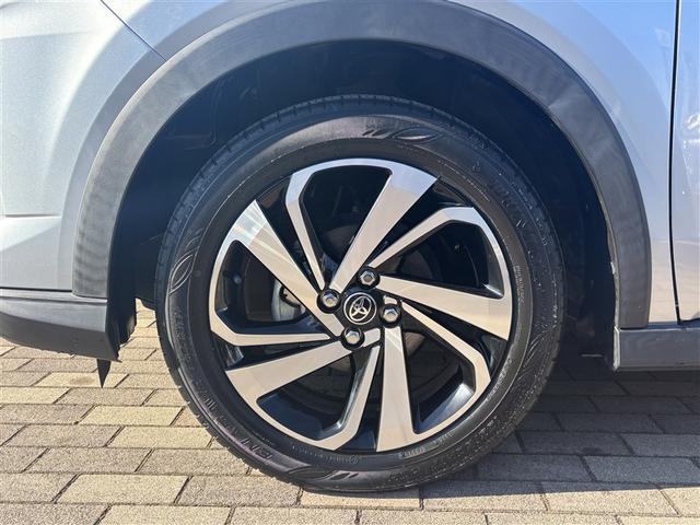 ライズ Ｚ　誤発進抑制機能　エアコン　地デジＴＶ　ドライブレコーダ　アイドリングストップ機能　バックモニター　ナビ＆ＴＶ　アルミホイール　Ｗエアバック　ＥＴＣ車載器　パワーウィンド　サイドエアバッグ　メモリーナビ（7枚目）