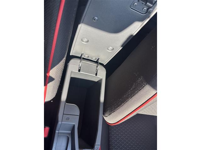 ライズ Ｚ　誤発進抑制機能　エアコン　地デジＴＶ　ドライブレコーダ　アイドリングストップ機能　バックモニター　ナビ＆ＴＶ　アルミホイール　Ｗエアバック　ＥＴＣ車載器　パワーウィンド　サイドエアバッグ　メモリーナビ（24枚目）