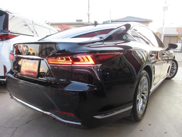 シートヒーター＆ベンチレーション／スマートキー×２／パワートランク／ＥＴＣ／ドライブレコーダー／ＰＣＳ／ＡＨＳ／ＢＳＭ／ＩＣＳ／レーダークルーズコントロール