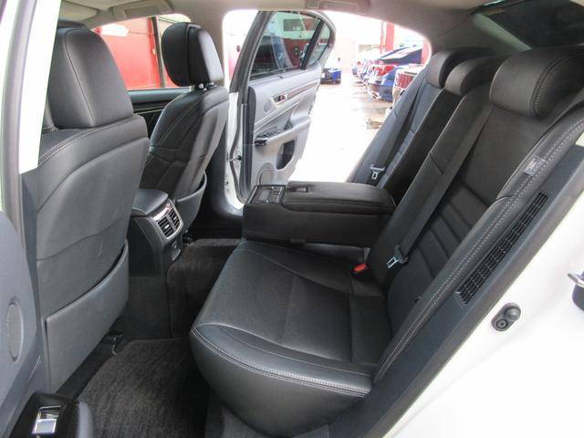 ＧＳ ＧＳ３００ｈ　バージョンＬ　後期型／禁煙車／モデリスタフルエアロ・４本出しマフラー／サンルーフ／３眼ＬＥＤヘッドライト／スマートキー２個／カードキー／純ＥＧスターター／純ＯＰ１９ｉｎＡＷ／黒革シート／シートヒーター・クーラー（71枚目）