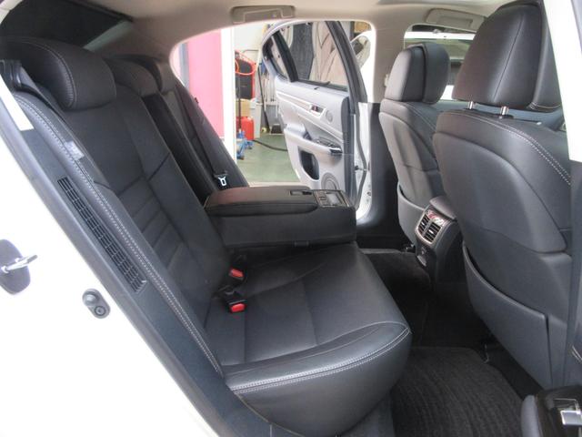 ＧＳ ＧＳ３００ｈ　バージョンＬ　後期型／禁煙車／モデリスタフルエアロ・４本出しマフラー／サンルーフ／３眼ＬＥＤヘッドライト／スマートキー２個／カードキー／純ＥＧスターター／純ＯＰ１９ｉｎＡＷ／黒革シート／シートヒーター・クーラー（73枚目）