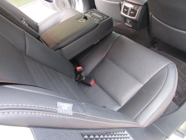 ＧＳ ＧＳ３００ｈ　バージョンＬ　後期型／禁煙車／モデリスタフルエアロ・４本出しマフラー／サンルーフ／３眼ＬＥＤヘッドライト／スマートキー２個／カードキー／純ＥＧスターター／純ＯＰ１９ｉｎＡＷ／黒革シート／シートヒーター・クーラー（74枚目）