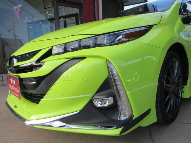 プリウスＰＨＶ Ａレザーパッケージ　禁煙車／モデリスタフルエアロ／黒レザーシート／社外１８ｉｎＡＷ／スマートキー一体型ＥＧスターター／サーモテクトライムグリーン／ＬＥＤヘッドライト／前後ドラレコ／充電ケーブル／急速充電口／記録簿５枚有（11枚目）