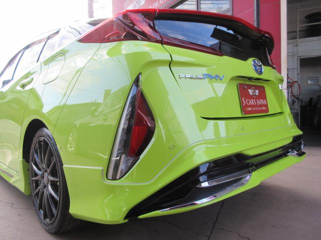 プリウスＰＨＶ Ａレザーパッケージ　禁煙車／モデリスタフルエアロ／黒レザーシート／社外１８ｉｎＡＷ／スマートキー一体型ＥＧスターター／サーモテクトライムグリーン／ＬＥＤヘッドライト／前後ドラレコ／充電ケーブル／急速充電口／記録簿５枚有（17枚目）