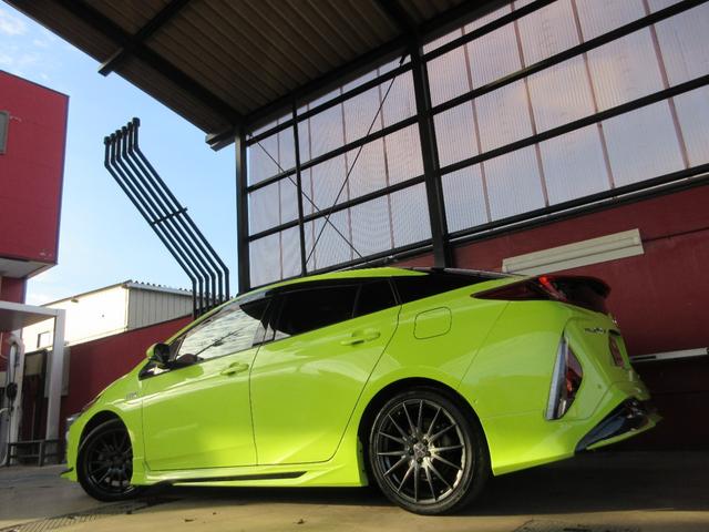 プリウスＰＨＶ Ａレザーパッケージ　禁煙車／モデリスタフルエアロ／黒レザーシート／社外１８ｉｎＡＷ／スマートキー一体型ＥＧスターター／サーモテクトライムグリーン／ＬＥＤヘッドライト／前後ドラレコ／充電ケーブル／急速充電口／記録簿５枚有（26枚目）