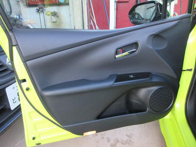 プリウスＰＨＶ Ａレザーパッケージ　禁煙車／モデリスタフルエアロ／黒レザーシート／社外１８ｉｎＡＷ／スマートキー一体型ＥＧスターター／サーモテクトライムグリーン／ＬＥＤヘッドライト／前後ドラレコ／充電ケーブル／急速充電口／記録簿５枚有（67枚目）