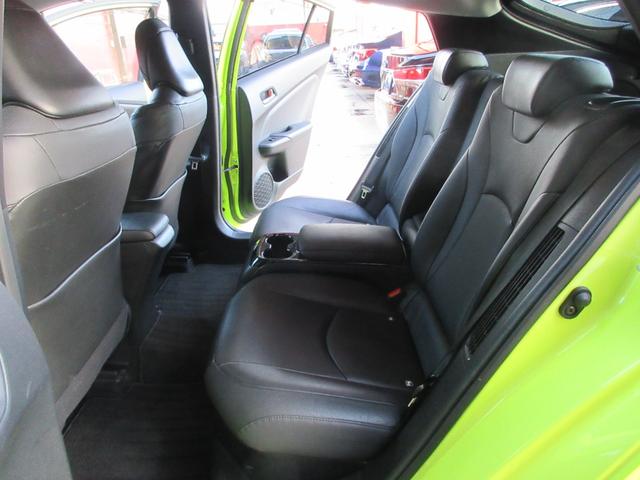 プリウスＰＨＶ Ａレザーパッケージ　禁煙車／モデリスタフルエアロ／黒レザーシート／社外１８ｉｎＡＷ／スマートキー一体型ＥＧスターター／サーモテクトライムグリーン／ＬＥＤヘッドライト／前後ドラレコ／充電ケーブル／急速充電口／記録簿５枚有（73枚目）