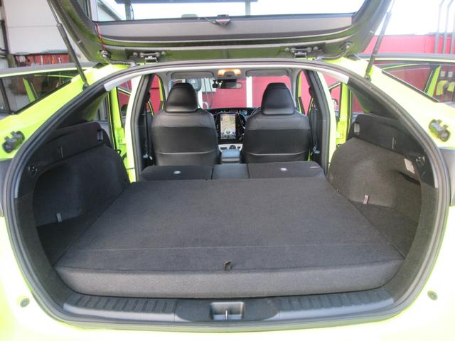 プリウスＰＨＶ Ａレザーパッケージ　禁煙車／モデリスタフルエアロ／黒レザーシート／社外１８ｉｎＡＷ／スマートキー一体型ＥＧスターター／サーモテクトライムグリーン／ＬＥＤヘッドライト／前後ドラレコ／充電ケーブル／急速充電口／記録簿５枚有（77枚目）