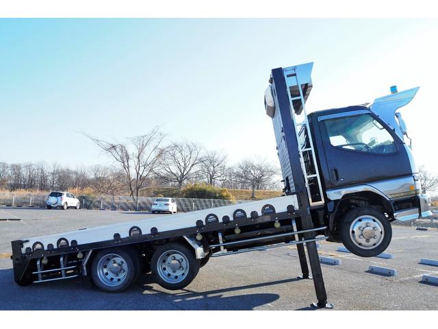 キャンター フジタボディ製 型式ｄｌ ハイジャッキ セルフローダー 重機回送車 ３軸 リアエアサス ウインチ付 積載３ ８ｔ 内フック付 荷台内寸４３０幅２０７ｃｍ 総輪アルミホイール Carsmeet Web 自動車情報サイト Le Volant Carsmeet Web ル ボラン カーズ