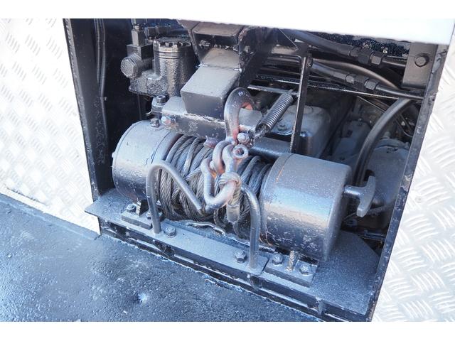 キャンター 三菱ふそう フジタボディ製 型式ｄｌ ハイジャッキ セルフローダー 重機回送車 ３軸 リアエアサス ウインチ付 積載３ ８ｔ 内フック付 荷台内寸４３０幅２０７ｃｍ 総輪アルミホイールの中古車詳細 中古車検索ならkurutown クルタウン