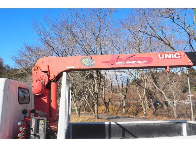 キャンター 　外装仕上げ済　古河ユニックＵＲＶ２６４Ｋ　４段クレーン　フックイン　ラジコン付き　２．６３ｔ吊り　標準幅　ショートボディ　積載３ｔ　１４０馬力　板張り（18枚目）