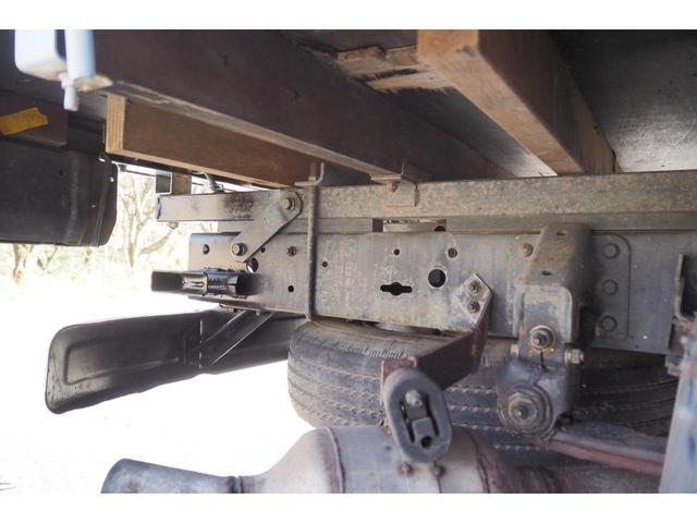 キャンター 　外装仕上げ済　古河ユニックＵＲＶ２６４Ｋ　４段クレーン　フックイン　ラジコン付き　２．６３ｔ吊り　標準幅　ショートボディ　積載３ｔ　１４０馬力　板張り（46枚目）