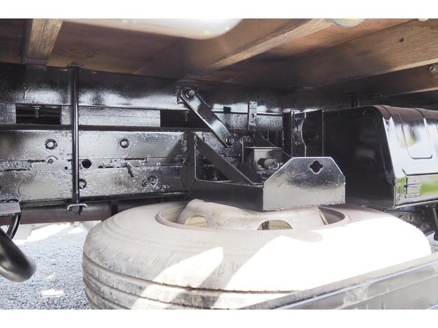 エルフトラック 　外装仕上げ済み　ガンメタ　ワイドロング　ユニック　ＵＲＵ２９６　６段クレーン　ラジコン　リアアウトリガー付き　２．９３ｔ吊り　平ボディ　鉄板張り　積載３．５ｔ　ＥＴＣ（35枚目）