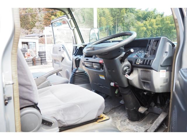 エルフトラック 　マルナカ製　ＳＳＥ－２５００　圧力２５０Ｍｐａ　吸水量Ｌ／ｍｉｎ６０　エンジン４５馬力　回転数１４５０ｒｐｍ　ホース・ガン欠品　積載０．５ｔ　ターボ１５０馬力　ベッド付き（57枚目）