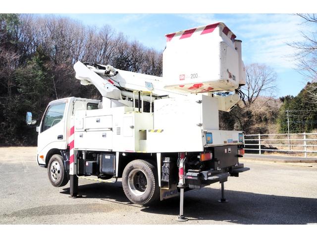 デュトロ 　アイチ製　Ｕ２４９　作業床ｔ高さ１１ｍ　高所作業車　活線作業車　電工仕様　第３ブームＦＲＰ製　サブバッテリー式　直下型アウトリガー　積載０．５ｔ　ターボ１３６馬力　坂道発進補助装置　ブレーキロック（3枚目）