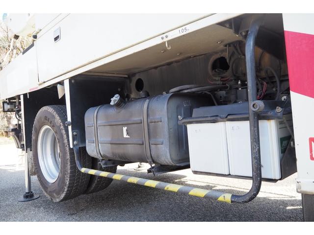 デュトロ 　アイチ製　Ｕ２４９　作業床ｔ高さ１１ｍ　高所作業車　活線作業車　電工仕様　第３ブームＦＲＰ製　サブバッテリー式　直下型アウトリガー　積載０．５ｔ　ターボ１３６馬力　坂道発進補助装置　ブレーキロック（35枚目）