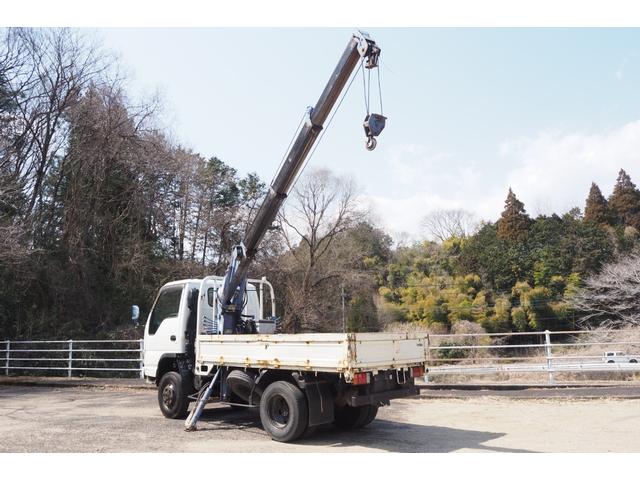エルフトラック 　パートタイム４ＷＤ　四駆　高床　標準ショート　１０尺　タダノ製　ＺＲ２２４　簡易４段クレーン　フックイン　２．２２ｔ吊　ラジコン付　平ボディ　三方開　板張り　内フック　積載２ｔ　坂道発進補助装置（8枚目）