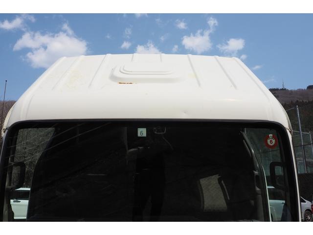 エルフトラック 　パートタイム４ＷＤ　四駆　高床　標準ショート　１０尺　タダノ製　ＺＲ２２４　簡易４段クレーン　フックイン　２．２２ｔ吊　ラジコン付　平ボディ　三方開　板張り　内フック　積載２ｔ　坂道発進補助装置（52枚目）
