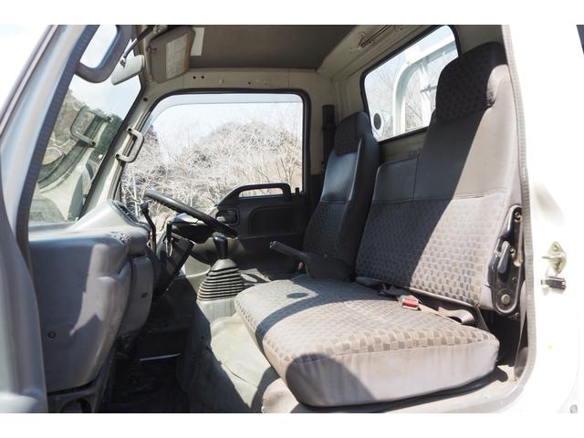 エルフトラック 　パートタイム４ＷＤ　四駆　高床　標準ショート　１０尺　タダノ製　ＺＲ２２４　簡易４段クレーン　フックイン　２．２２ｔ吊　ラジコン付　平ボディ　三方開　板張り　内フック　積載２ｔ　坂道発進補助装置（55枚目）
