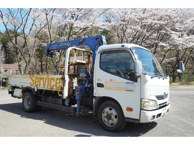 デュトロ 　標準ロング　パートタイム４ＷＤ　四駆　タダノ製　ＺＥ２６３ＨＲ　３段クレーン　フックイン　２．６３ｔ吊　ラジコン付　平ボディ　内フック　軽々ゲート　積載３ｔ　ターボ１５０馬力　坂道発進補助装置（31枚目）