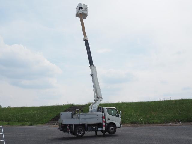 デュトロ 　アイチ製　Ｕ２４９　作業床高さ１１ｍ　活線作業車　電工仕様　高所作業車　直下型アウトリガー　ジャッキ自動張出装置　サブバッテリー式　積載０．５ｔ　ターボ１３６馬力　ブレーキロック　坂道発進補助装置（10枚目）