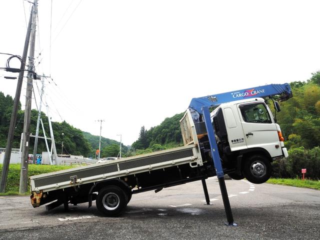ヒノレンジャー 　煤焼きなし　ＺＲ３６５ＳＬ　５段クレーン　フックイン　ハイジャッキ　角足　２．９３ｔ吊　ラジコン付　重機回送車　セルフクレーン　クレーン付セルフローダー　積載２．６５ｔ　生エンジン　２２０馬力　ベッド（6枚目）