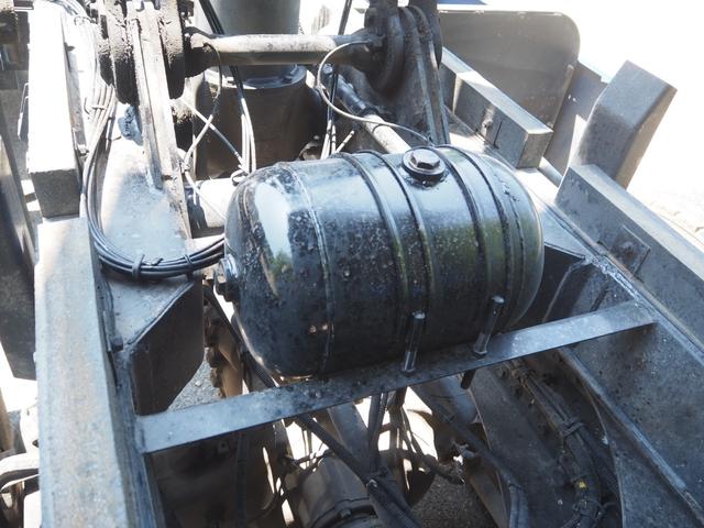 プロフィア 　ハイルーフ　２デフ　電磁式リターダ　小平産業製　ＤＭ１９－１０Ｌ　２２ｔロングダンプ　２２立米　自重計　ＨＩＩ型　積載９．５ｔ　ターボ４１０馬力　デフロック　ベッド付き　ＥＴＣ　坂道発進補助装置（54枚目）