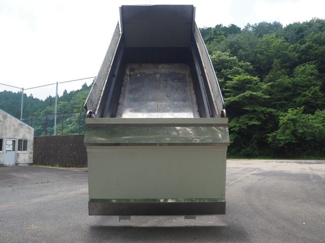 プロフィア 　ハイルーフ　２デフ　電磁式リターダ　Ｅ１３Ｃエンジン　造りボディ　デカ箱　ＤＲ１１－０３ＳＢ　深ダンプ　土砂禁　２３立米　電動コボレーン　ステンレス張り　自重計　Ｎ型Ｓ　積載６．９ｔ　ターボ４１０馬力（20枚目）